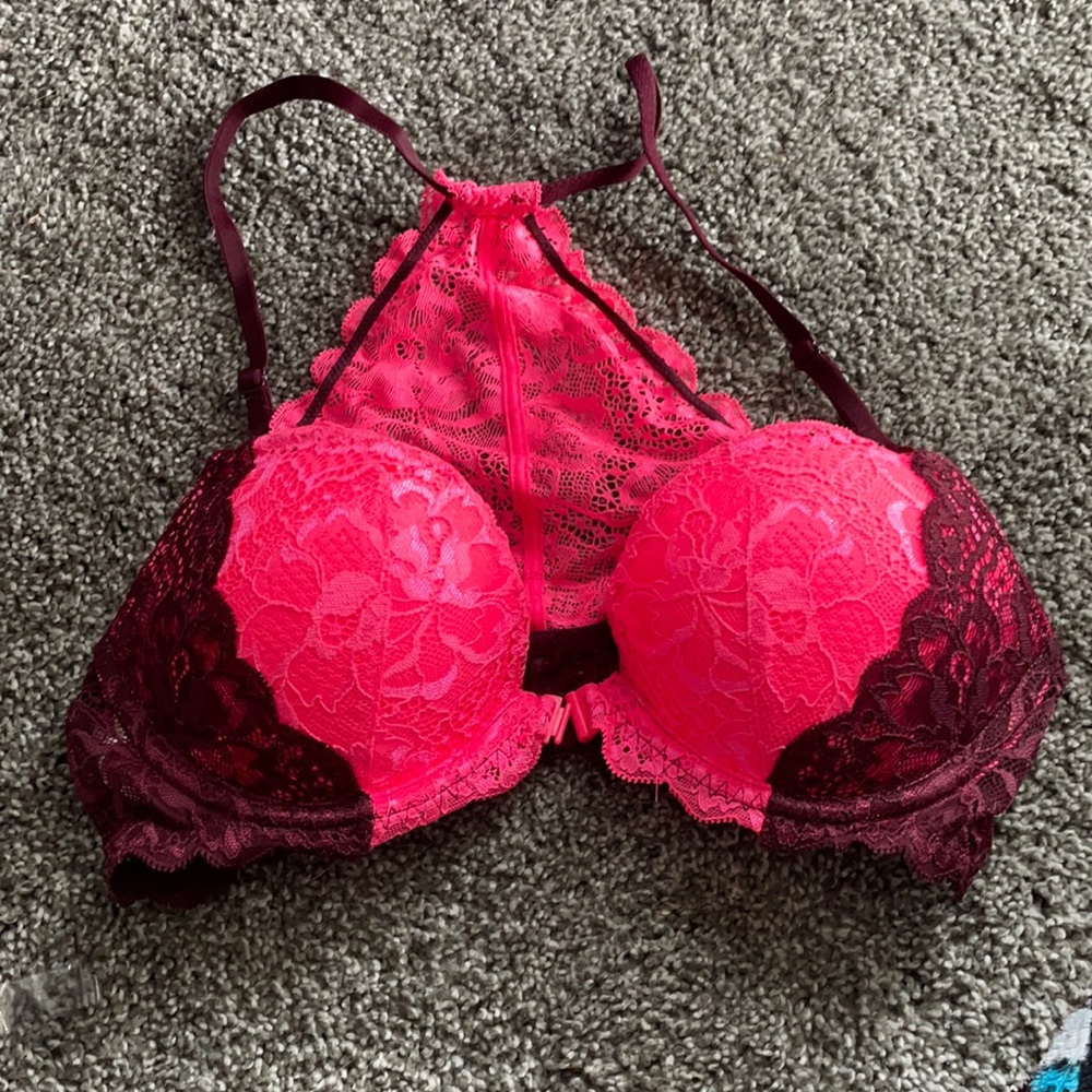 32C bra Victoria secret